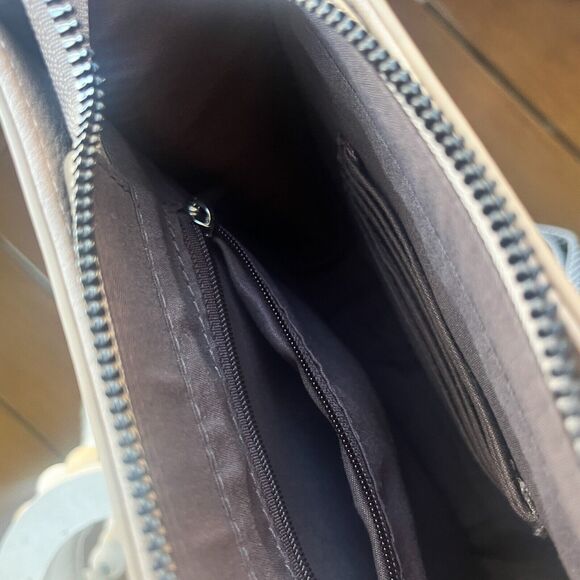 CLUCI Crossbody Bag Trendy Gray Silver Shoulder Bag Vegan Leather Purse Gluci - Picture 7 of 8